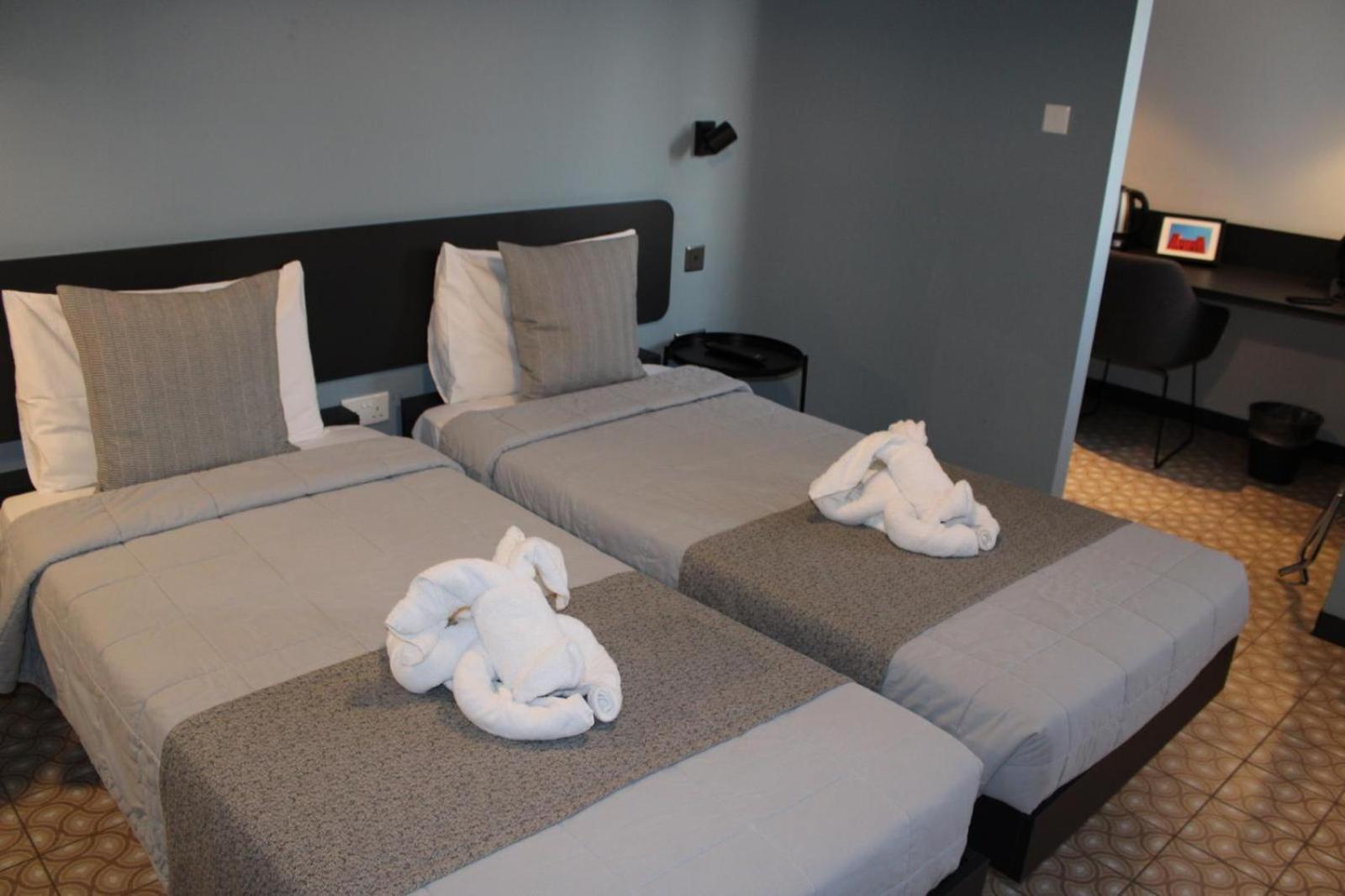 Victoria By Petit Chic Bed & Breakfast Mellieha Bagian luar foto